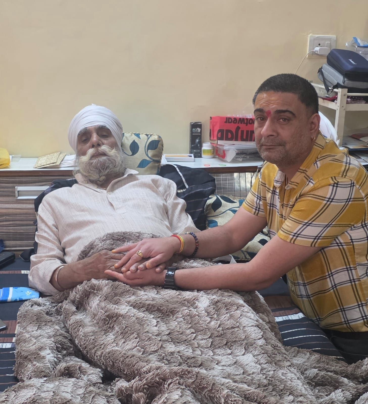 पिता के स्वास्थ्य लाभ की कामना: मनी सिंह करेंगे फतेहगढ़ साहिब में स्वर्ण दान