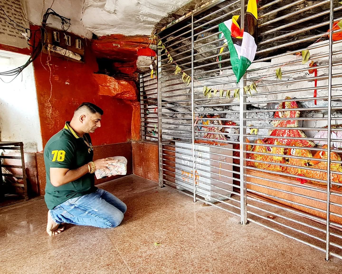 मां के उत्तम स्वास्थ्य की कामना को लेकर गढ़पहरा के अनगढ़ देवी मंदिर का होगा सौंदर्यकरण, नवरात्रि में मनी सिंह का संकल्प